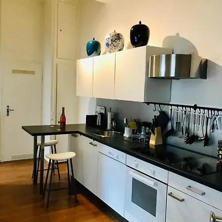 Marooms Apartment *
